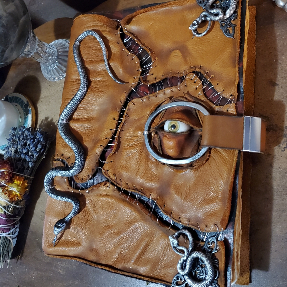 Hocus Pocus Book! - Picture 2 of 5